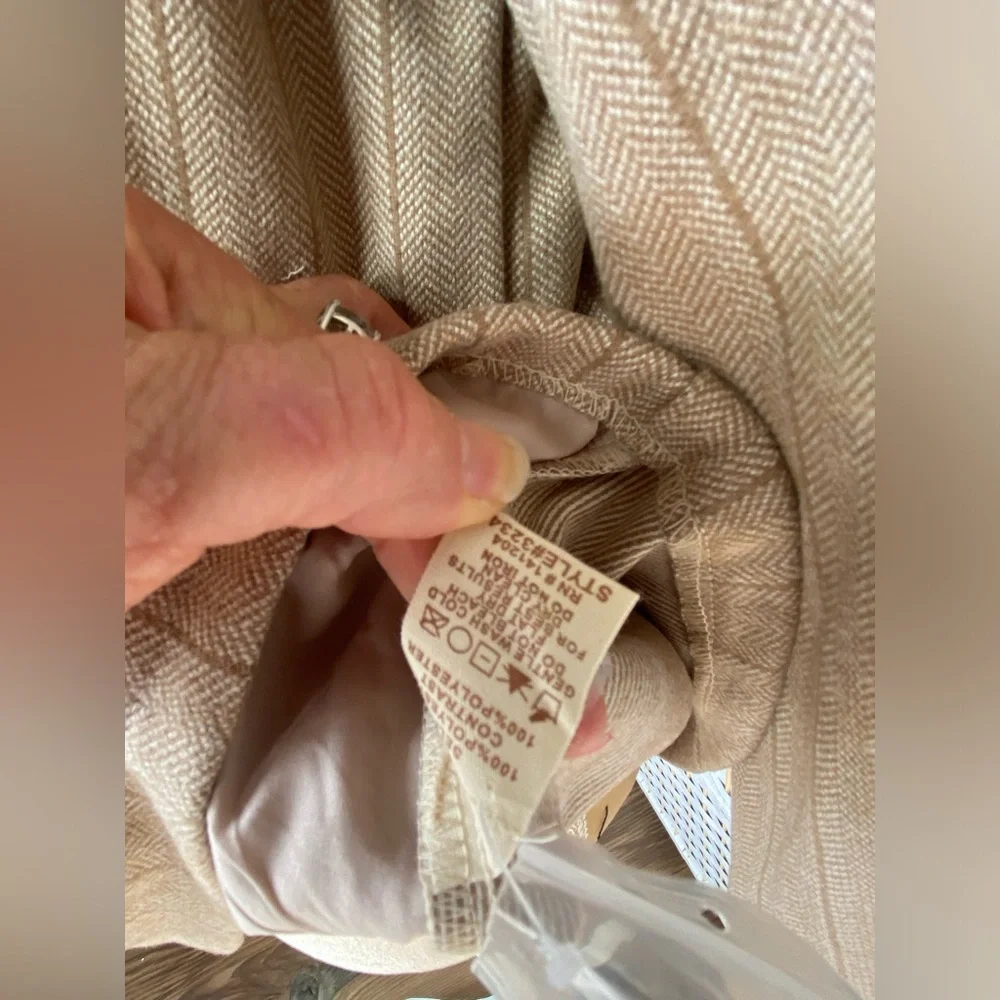 NWT Hem & Thread Chevron Pin Stripe Zip Up Short Jacket Top Multiple Pockets - Picture 7 of 14